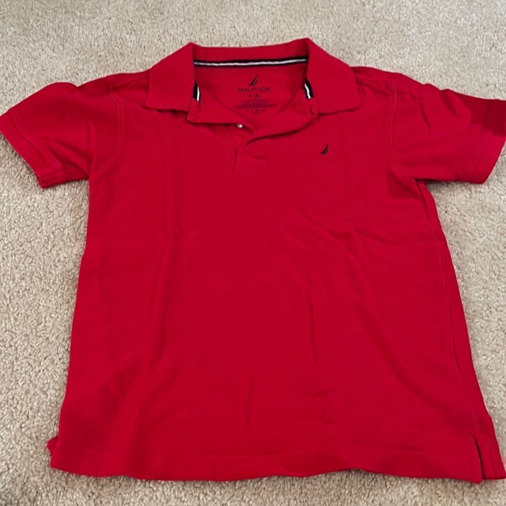 NAUTICA SIZE SMALL DRESS SHIRT